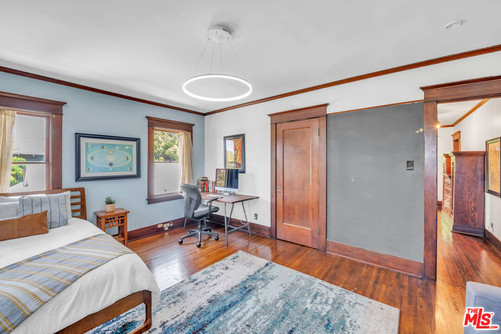 1812 S Bronson Avenue Property Photo 29