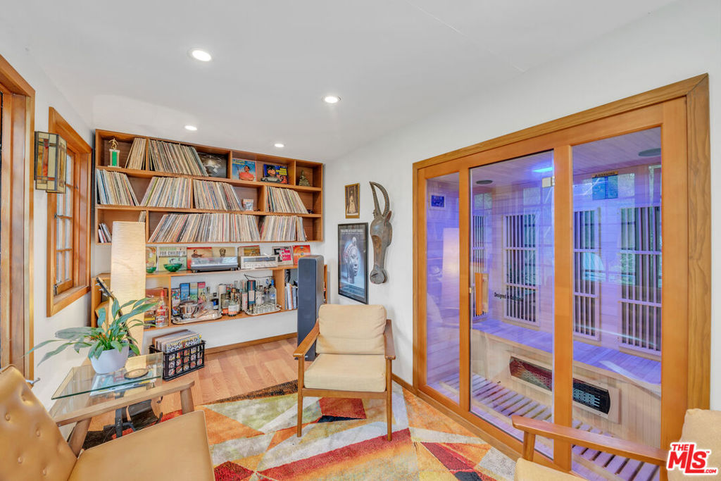 1812 S Bronson Avenue Property Photo 40