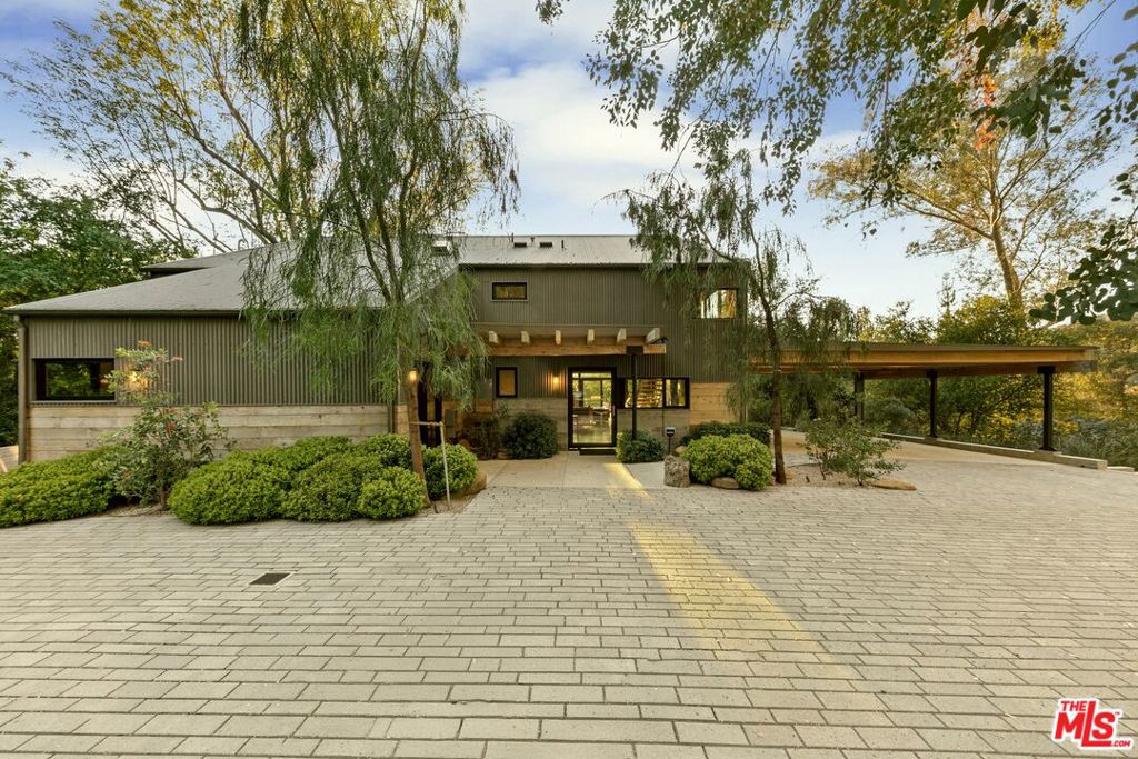 20605 Cheney Drive Property Photo 4