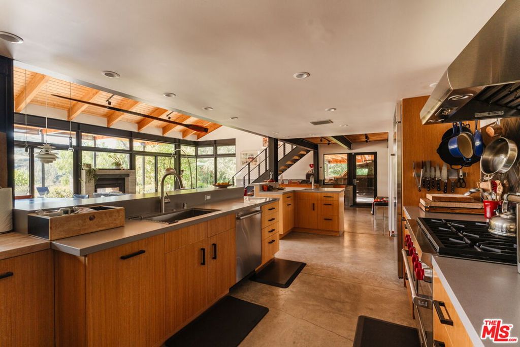 20605 Cheney Drive Property Photo 11