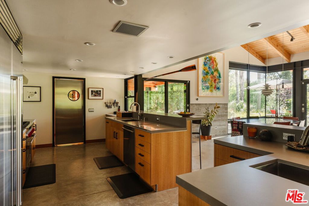 20605 Cheney Drive Property Photo 13