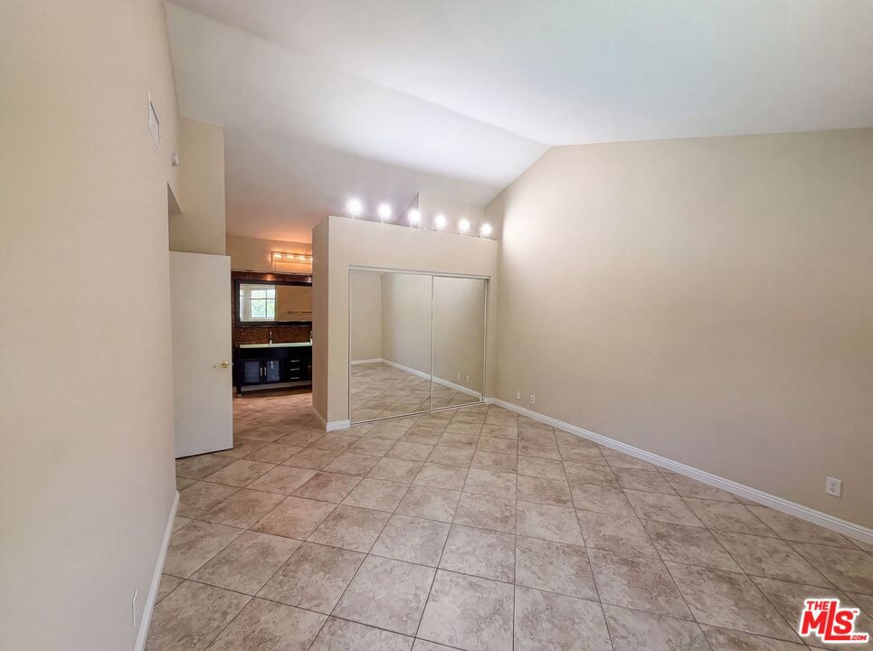 28061 Virginia Property Photo 4