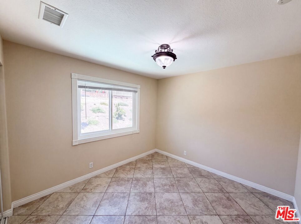 28061 Virginia Property Photo 11