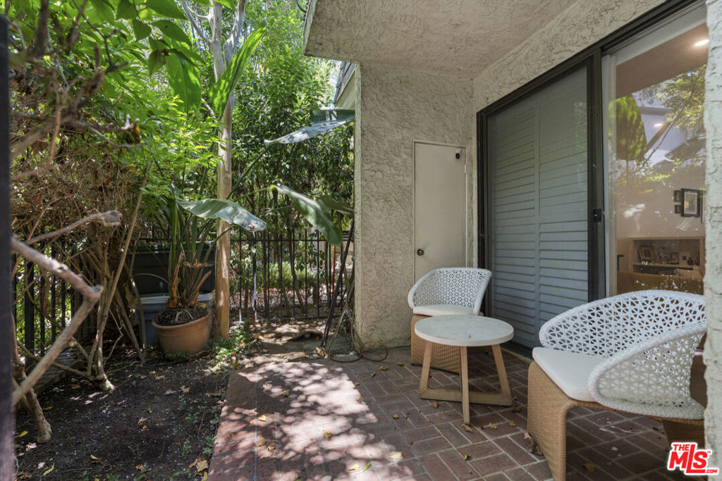 648 Wilcox Avenue Property Photo 8