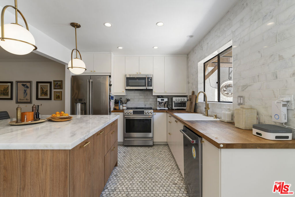 648 Wilcox Avenue Property Photo 18