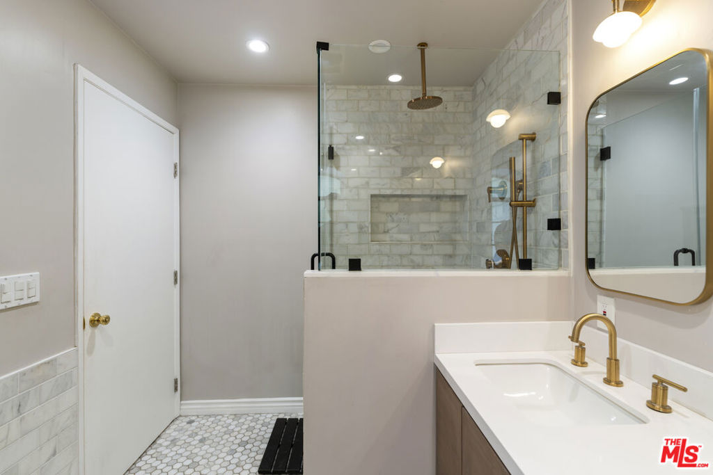 648 Wilcox Avenue Property Photo 28