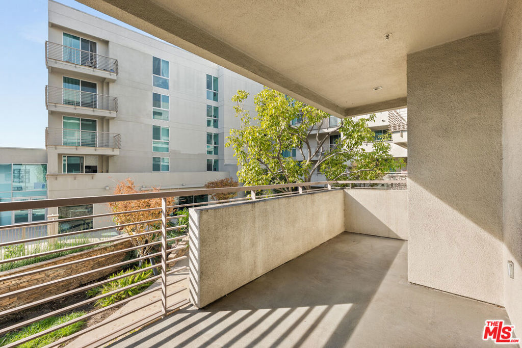 267 S San Pedro Street 213 Property Photo 14