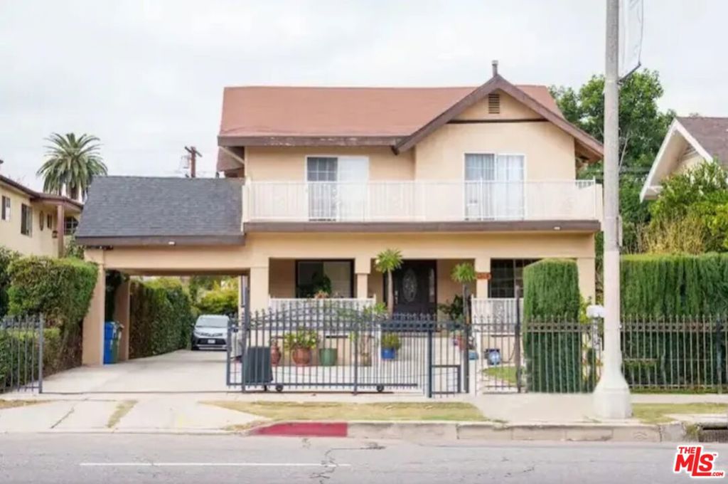 1215 Crenshaw Boulevard Property Photo 1