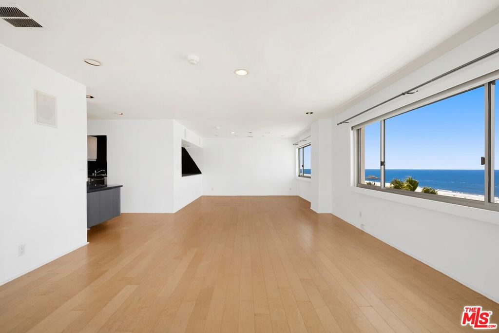 101 California Avenue 802 Property Photo 6