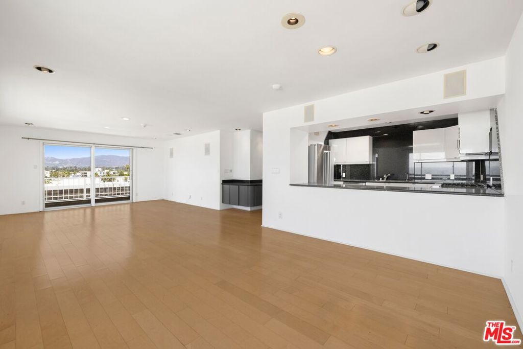 101 California Avenue 802 Property Photo 10