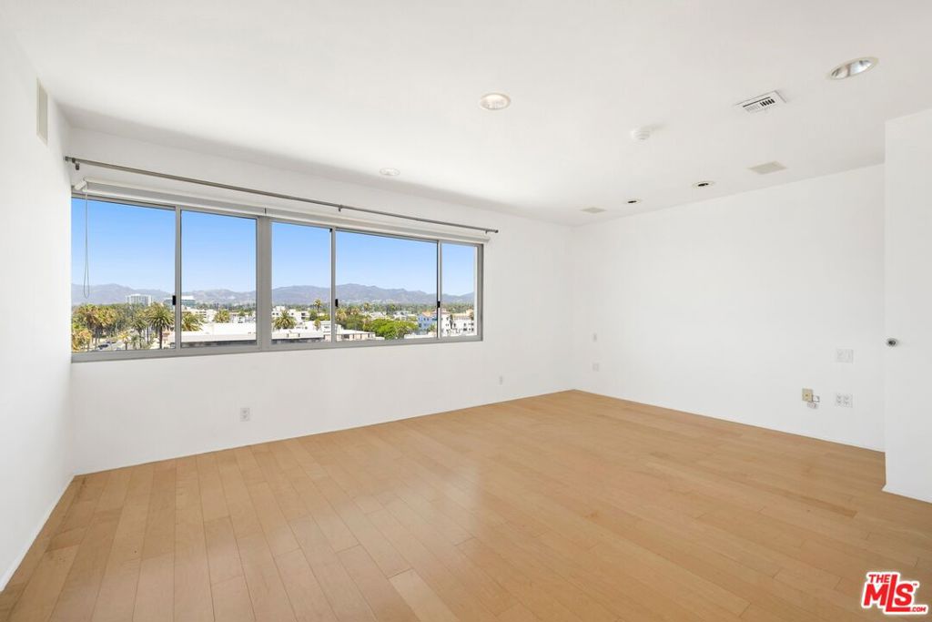101 California Avenue 802 Property Photo 21