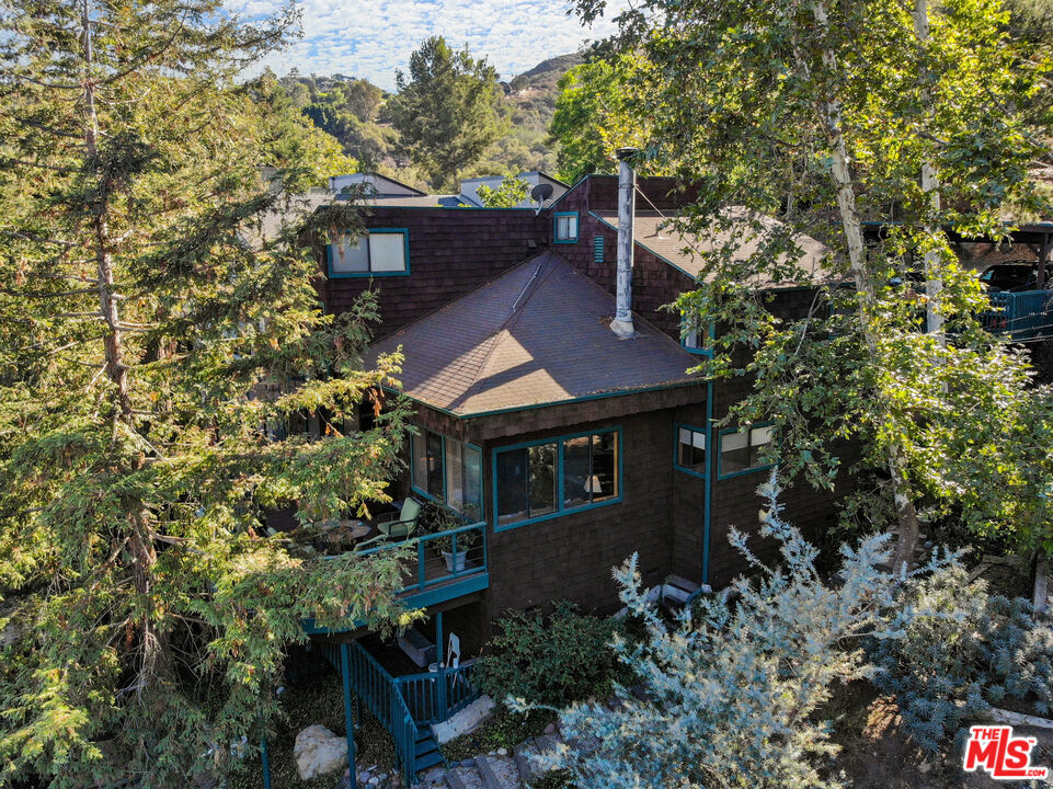 730 Basin Drive Property Photo 1