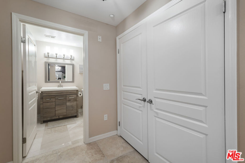 1542 Seabridge Lane Property Photo 18