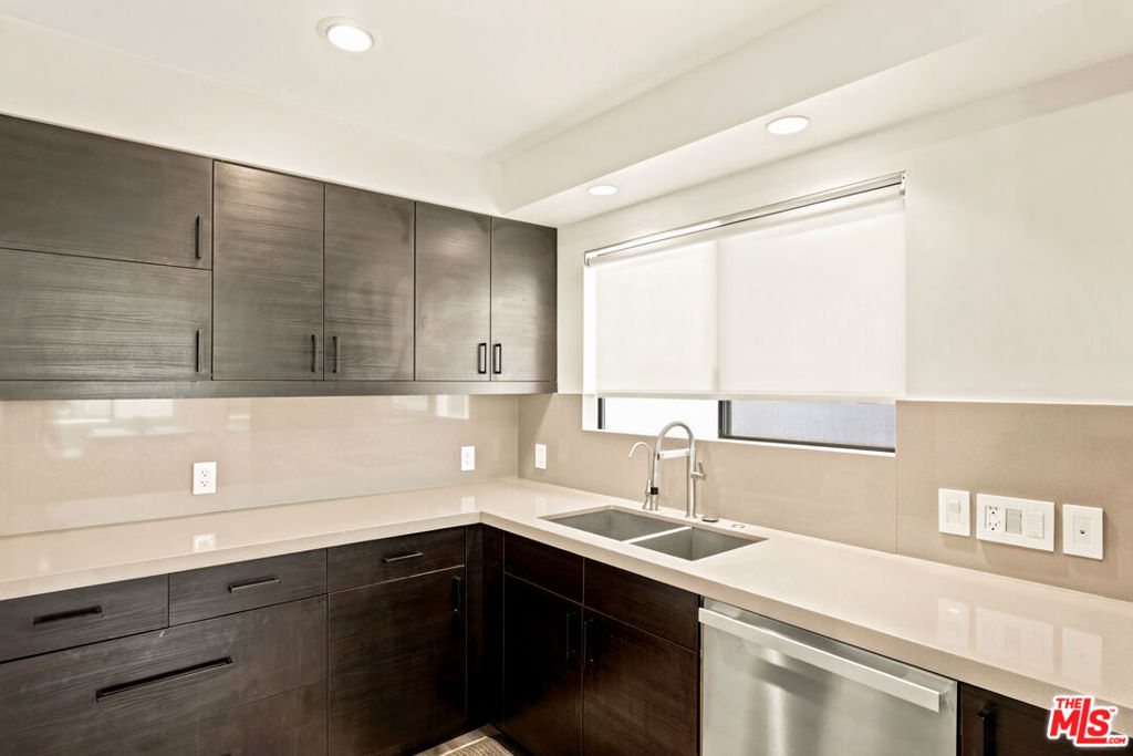 23 Privateer Street Property Photo 16