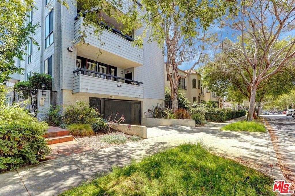 148 S Crescent Drive 101 Property Photo 1