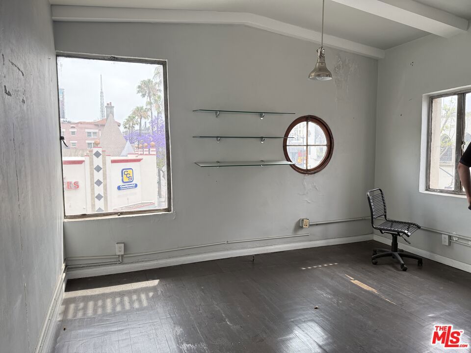 6601 W Hollywood Boulevard Property Photo 3