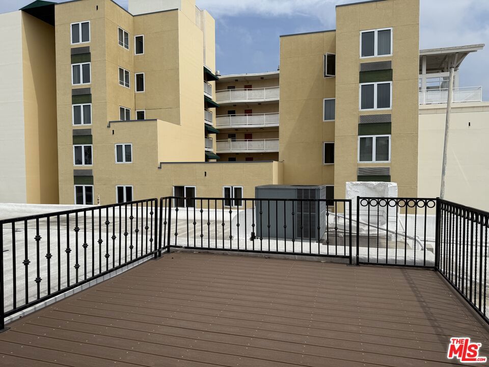 6601 W Hollywood Boulevard Property Photo 9