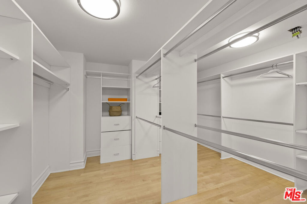 11723 Mayfield Avenue 3 Property Photo 27