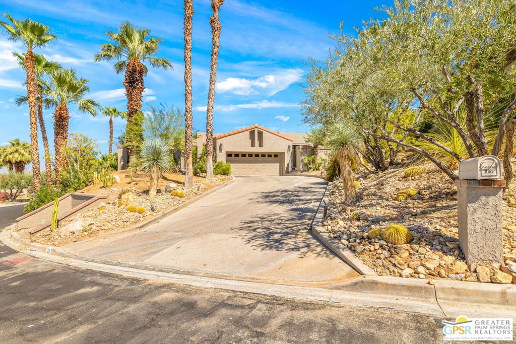 33 N Mirage Cove Drive Property Photo 3