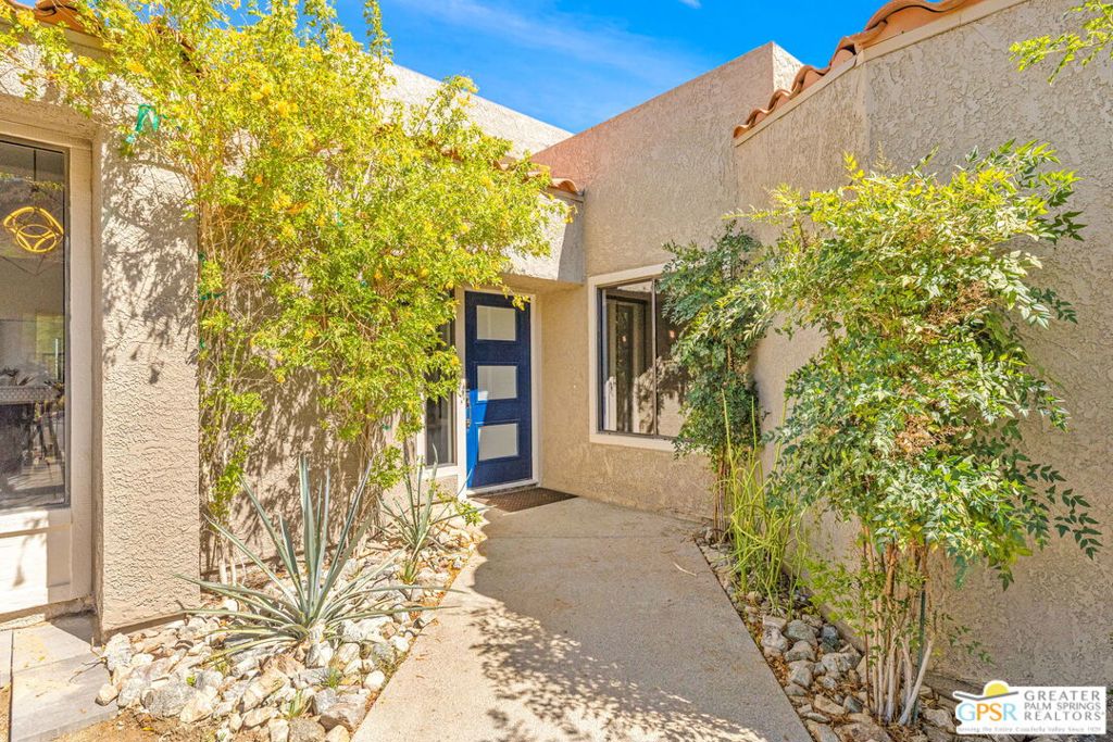 33 N Mirage Cove Drive Property Photo 15