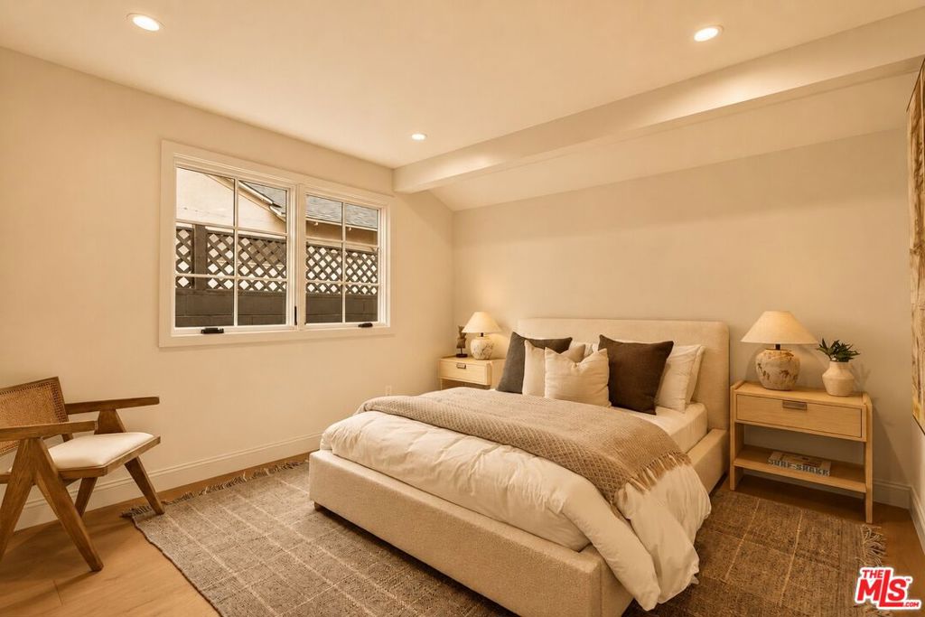 12610 Sarah Street Property Photo 27