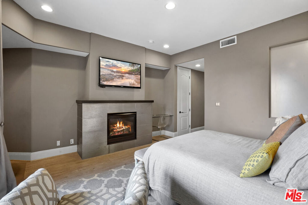 16123 W Sunset Boulevard 202 Property Photo 1
