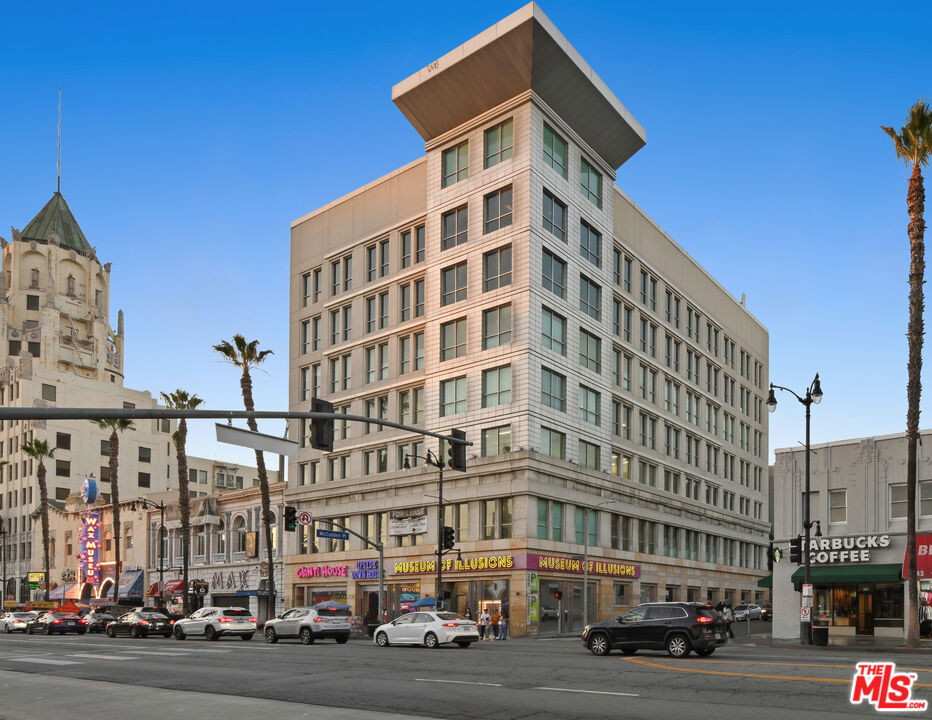 6751 W Hollywood Boulevard Property Photo 1