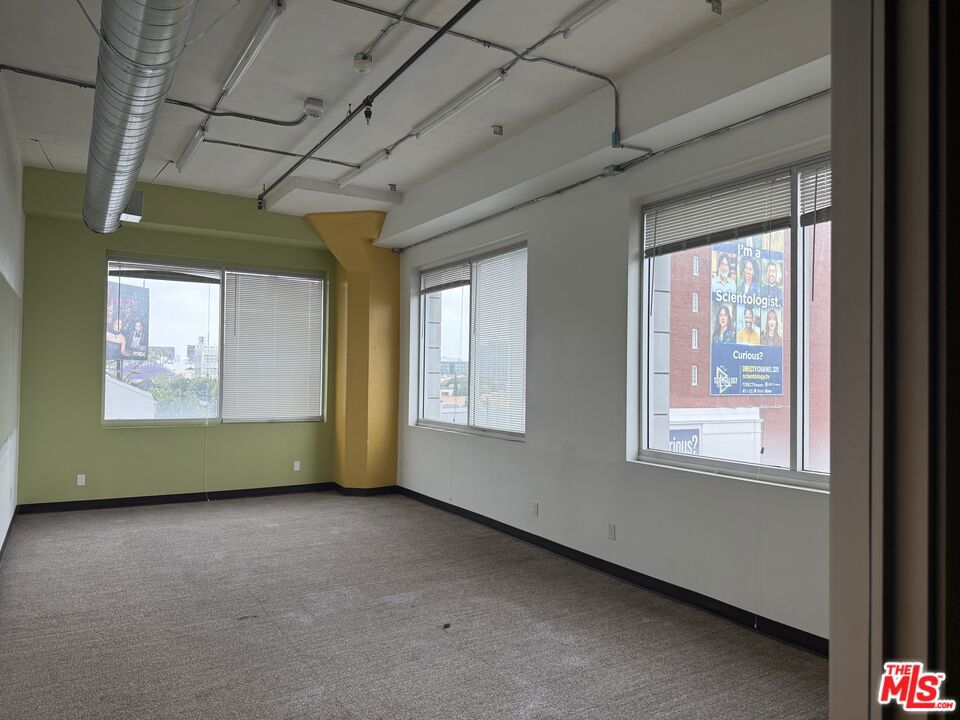 6751 W Hollywood Boulevard Property Photo 5