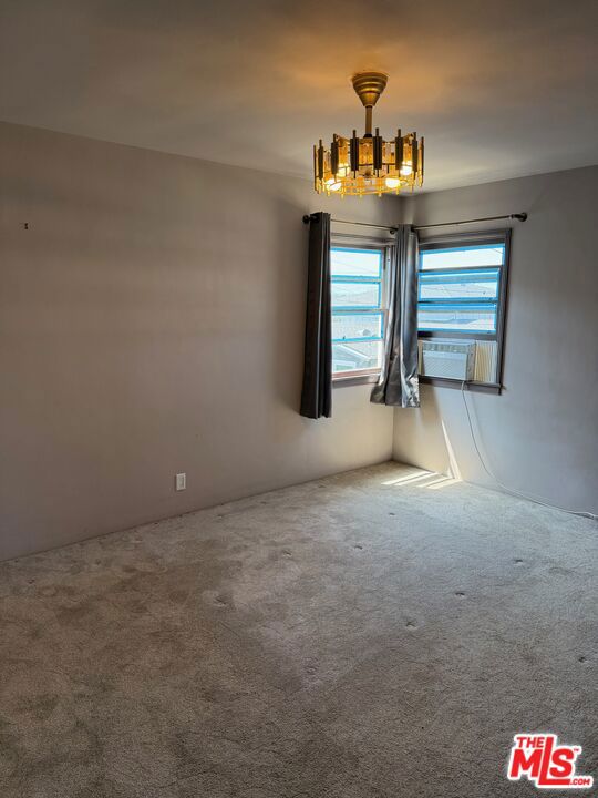 507 E Grand Avenue Property Photo 14