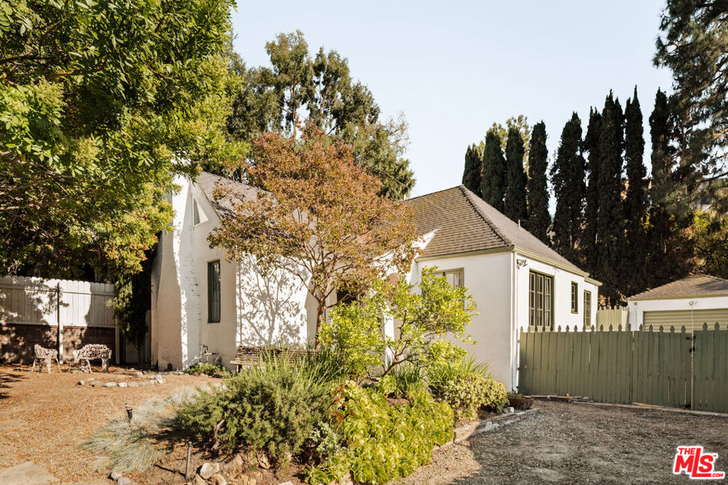 2272 India Street Property Photo 1