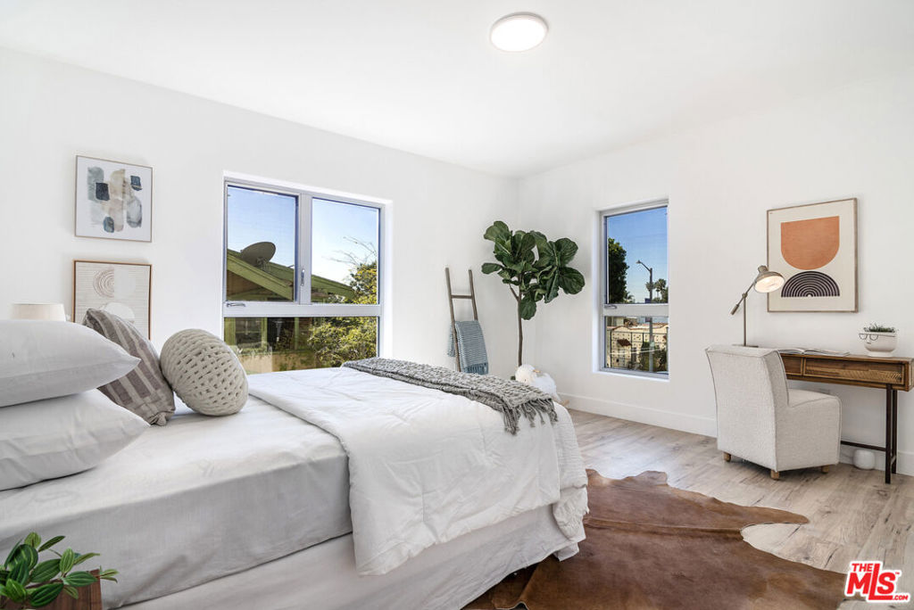 1236 N Fairfax Avenue 1 Property Photo 12