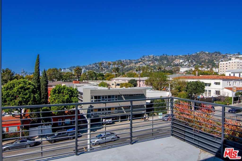 1236 N Fairfax Avenue 5 Property Photo 13