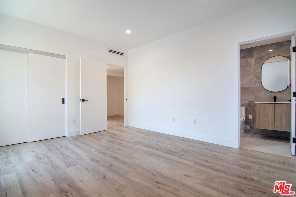 1236 N Fairfax Avenue 5 Property Photo 26