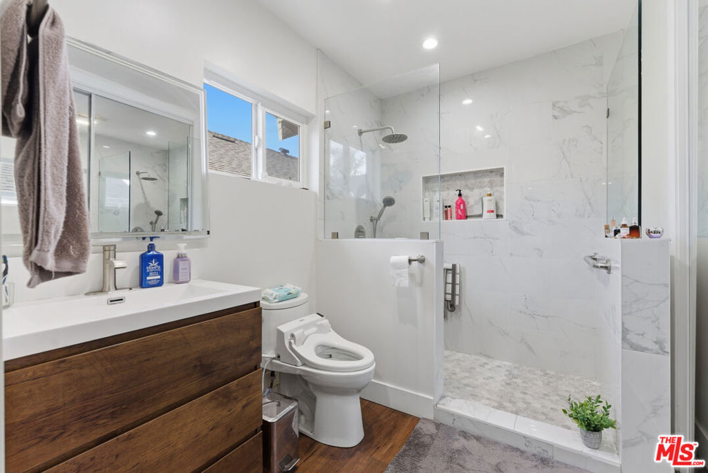 966 Worcester Avenue Property Photo 50