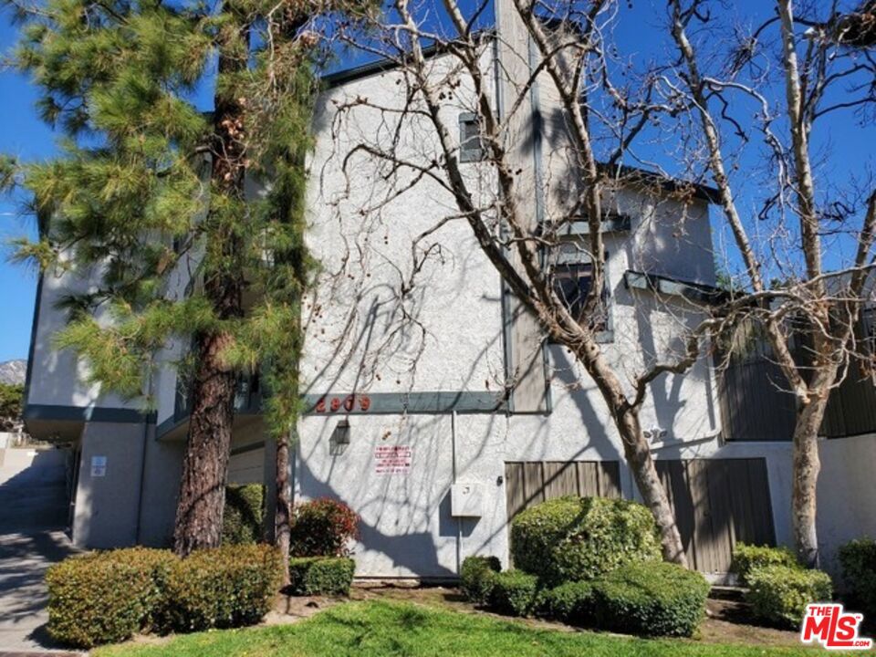 2809 Montrose Avenue 10 Property Photo 2
