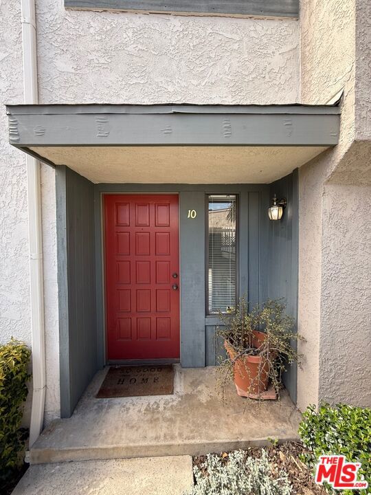 2809 Montrose Avenue 10 Property Photo 3