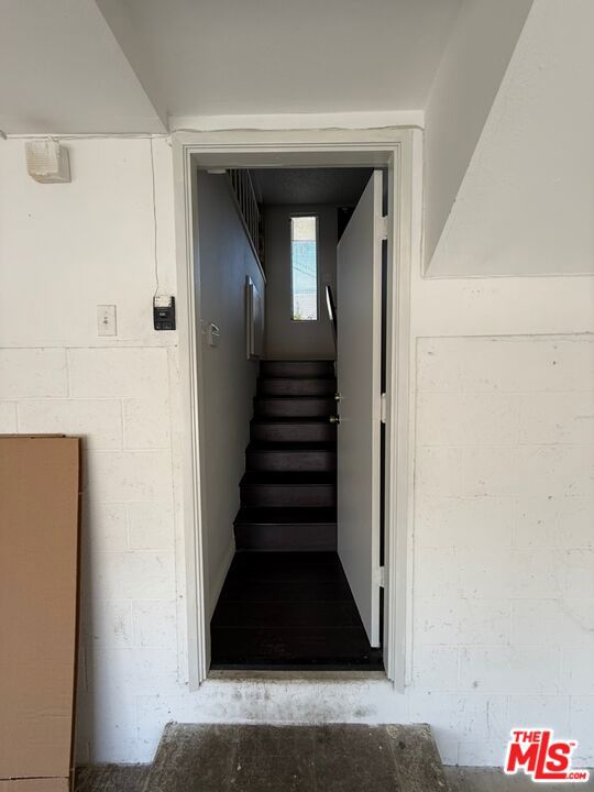 2809 Montrose Avenue 10 Property Photo 7