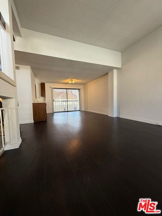 2809 Montrose Avenue 10 Property Photo 11