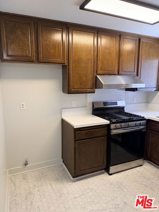 2809 Montrose Avenue 10 Property Photo 18