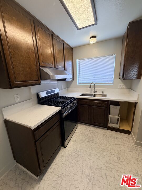 2809 Montrose Avenue 10 Property Photo 19