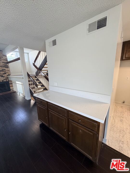 2809 Montrose Avenue 10 Property Photo 22