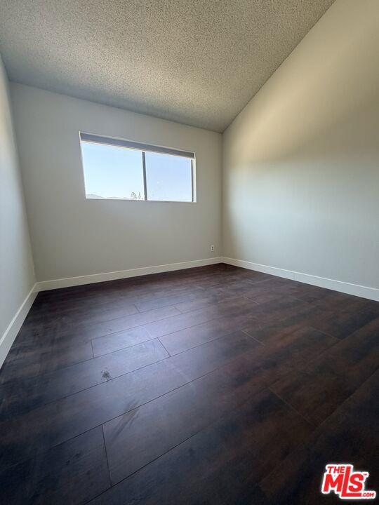 2809 Montrose Avenue 10 Property Photo 27