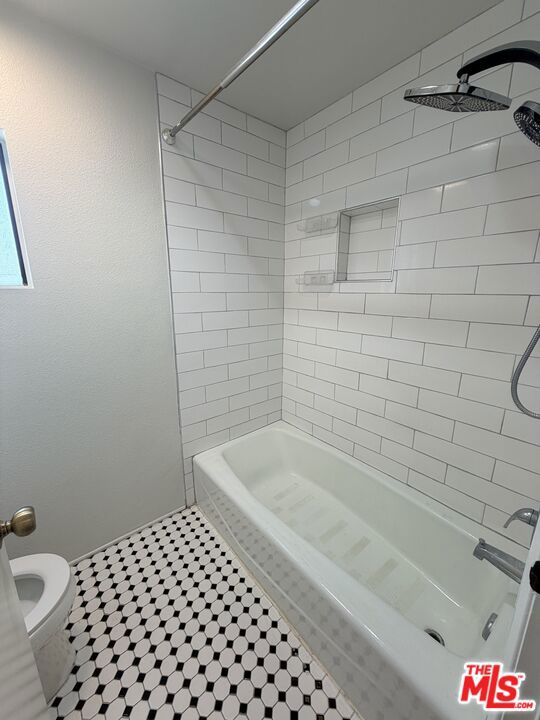 2809 Montrose Avenue 10 Property Photo 33