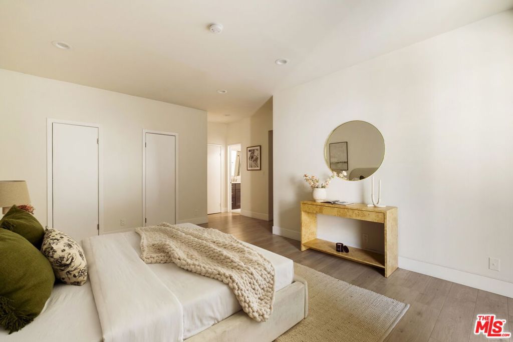 8455 Fountain Avenue 504 Property Photo 16