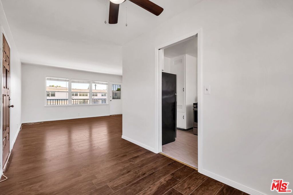 3311 3/4 W 77th Street Property Photo 3