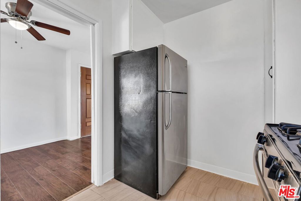 3311 3/4 W 77th Street Property Photo 18