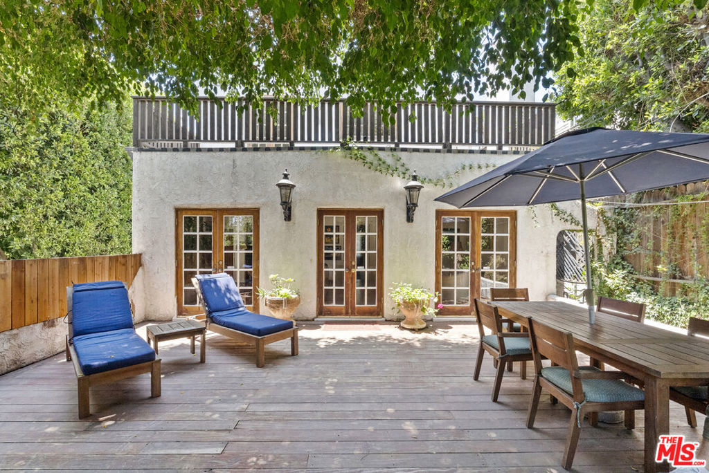 1711 N Curson Avenue Property Photo 1