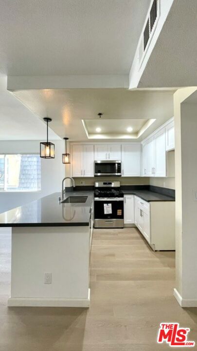 420 S Harvard Boulevard 301 Property Photo 5