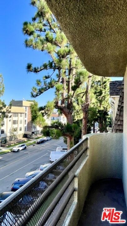 420 S Harvard Boulevard 301 Property Photo 15