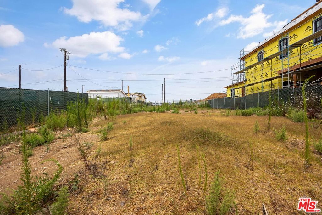 335 Beirut Avenue Property Photo 3